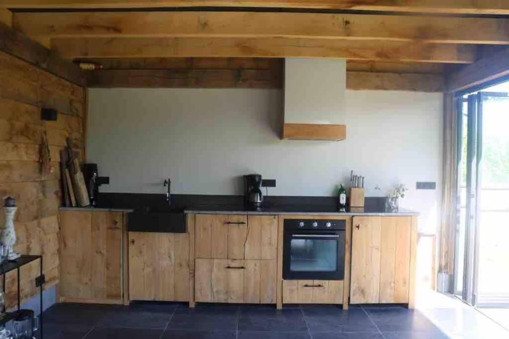 Appartement Sfeervolle Met Eigen Ingang En Sanitair *